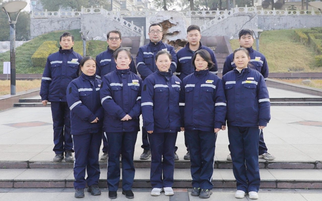 喜報(bào)！全國(guó)表彰，股份公司猇亭片區(qū)電解四班榜上有名！(圖1)